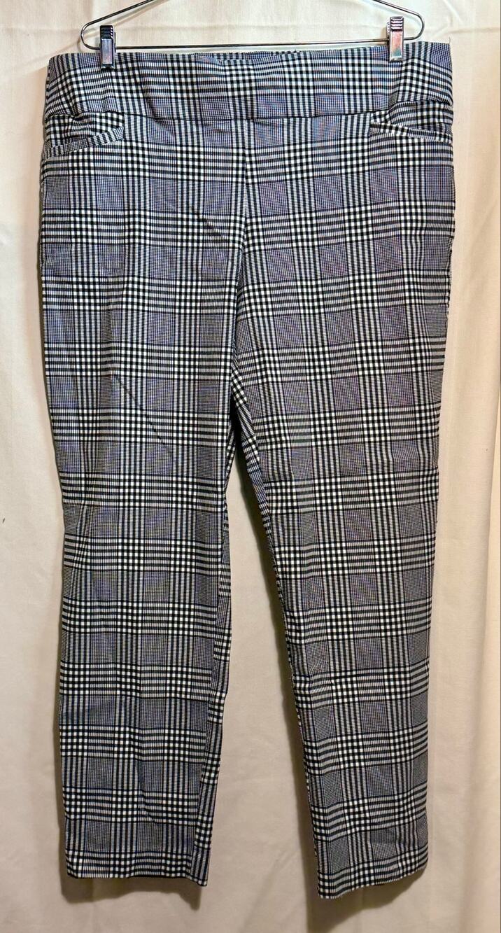 Terra & Sky Checkered Pants Woman’s Size 1X (16W-18W).